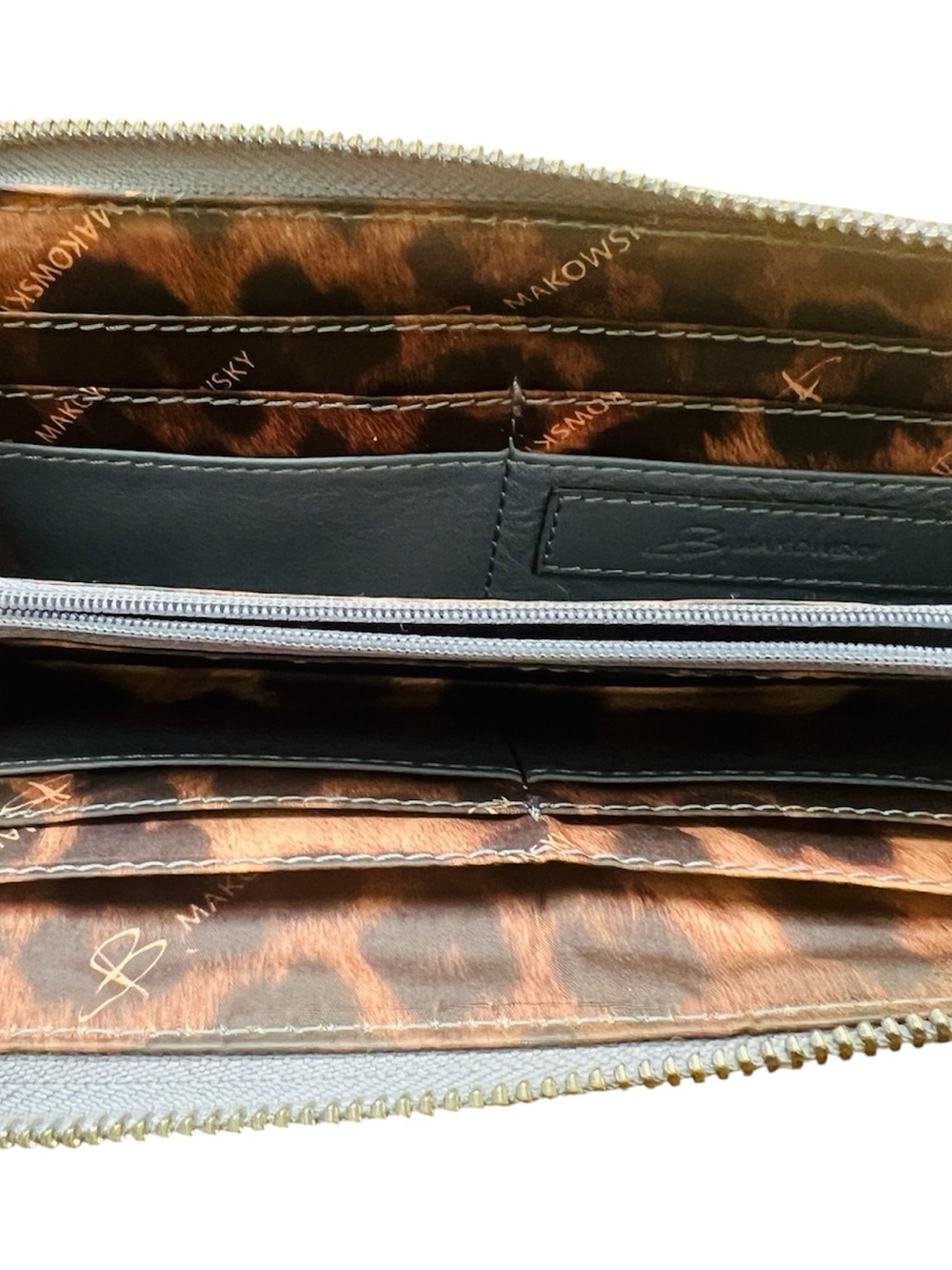 B. Makowsky Blue Leather Zip Around Wallet Silver Hardware Classic Organizer - Picture 10 of 11